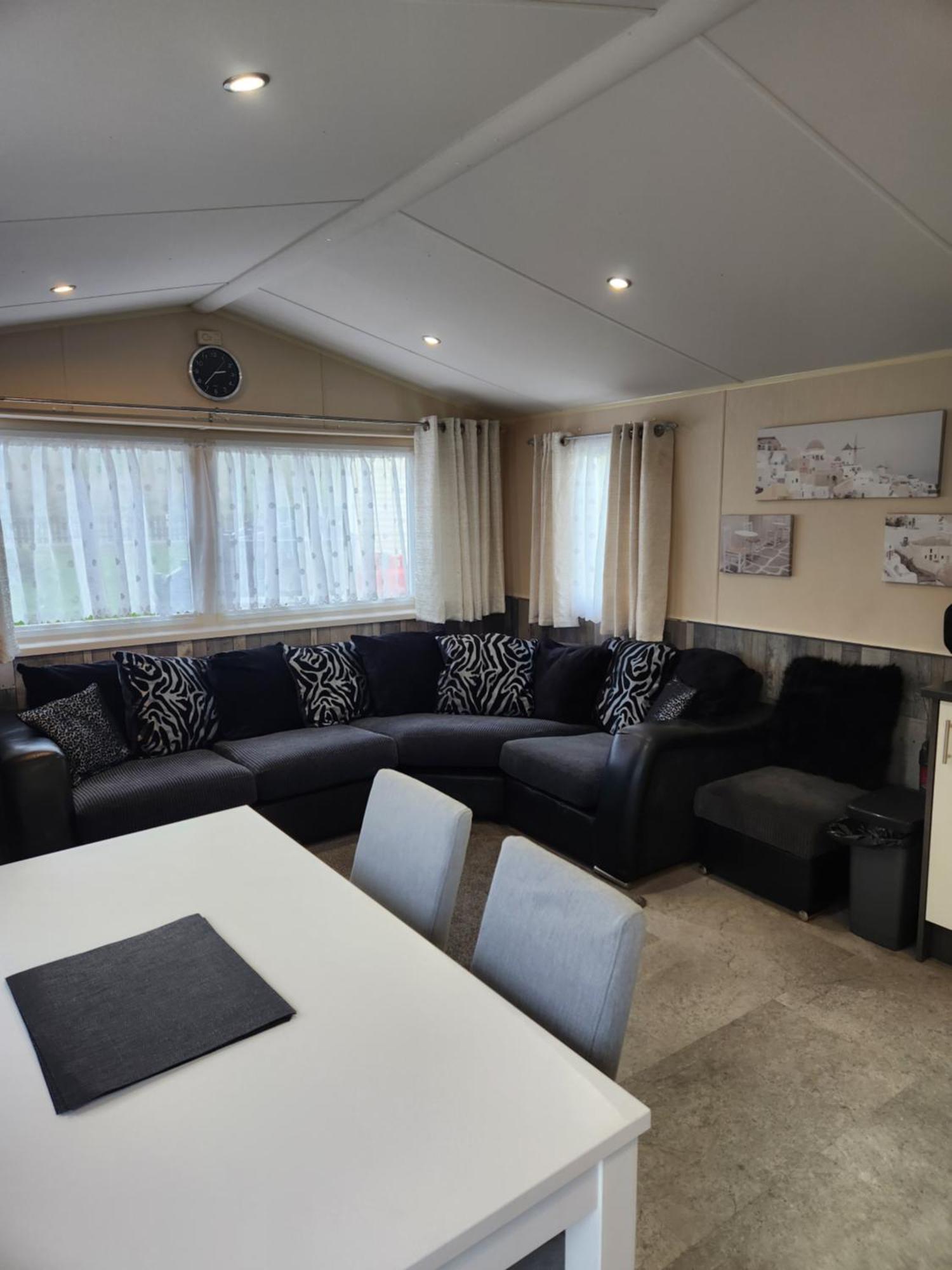 Aparthotel Sam's Caravan Hire Coastfield Village *